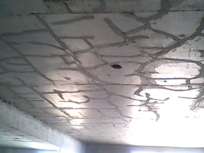 万达广场裂缝修补加固